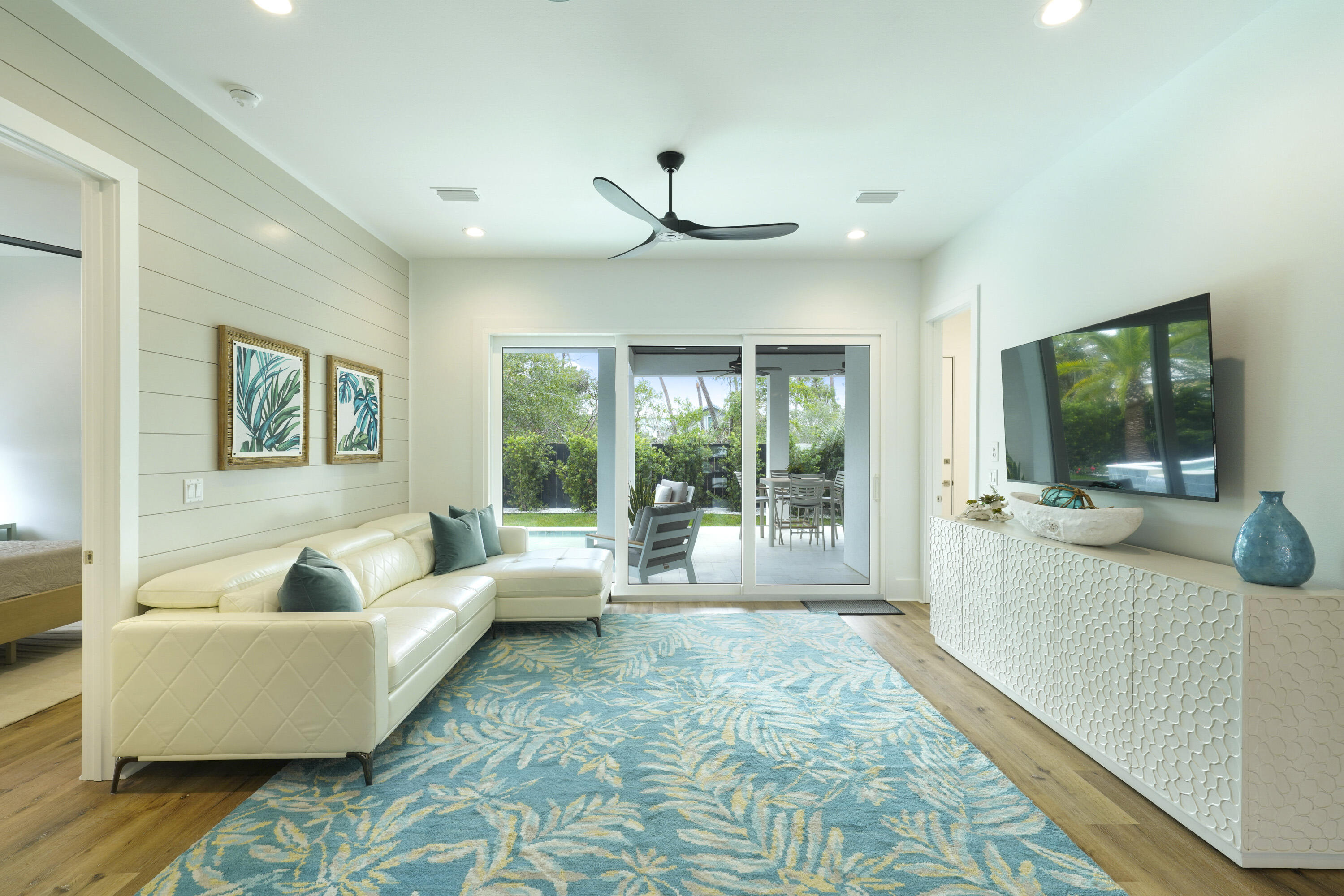 393 County hwy - Residential