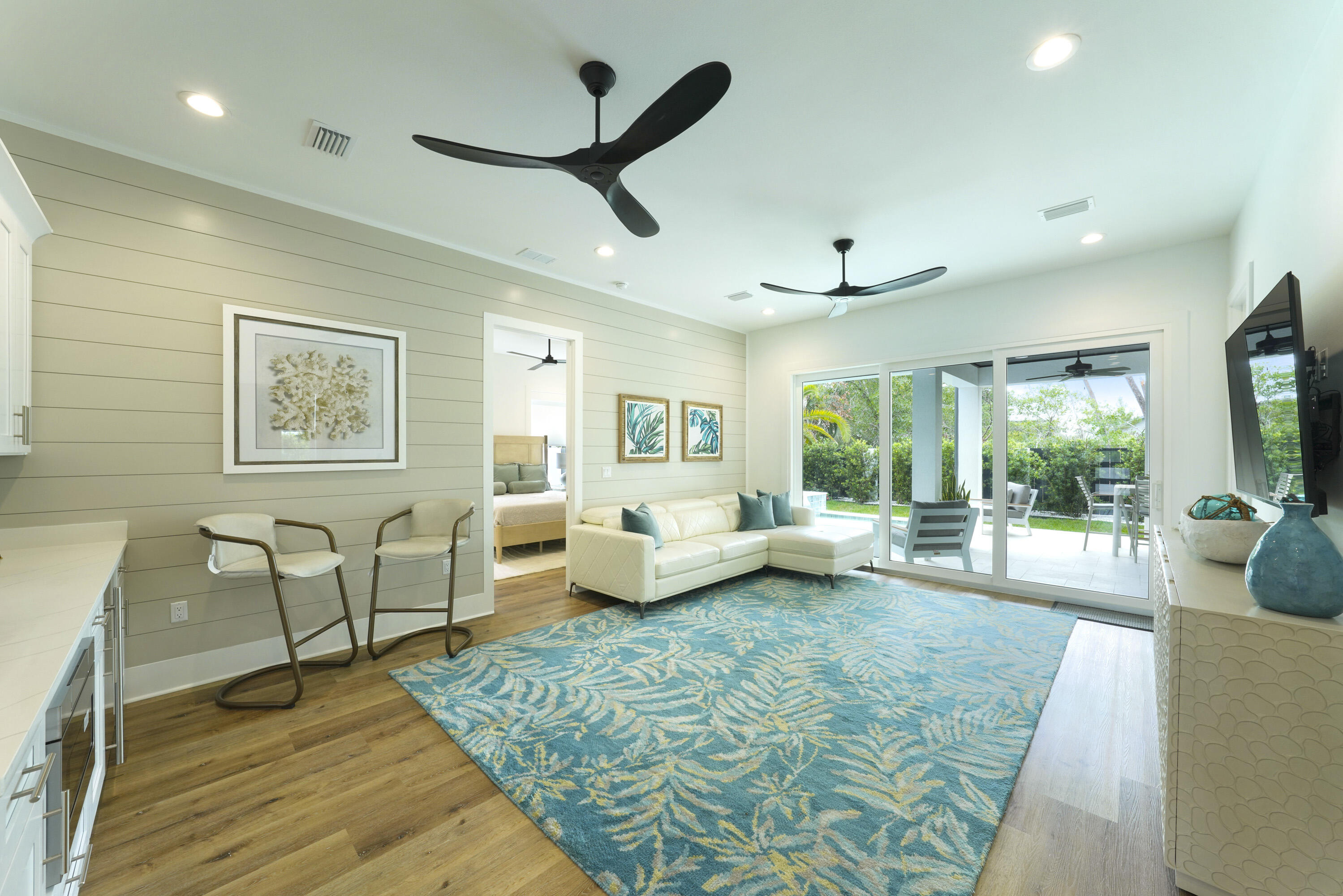 393 County hwy - Residential