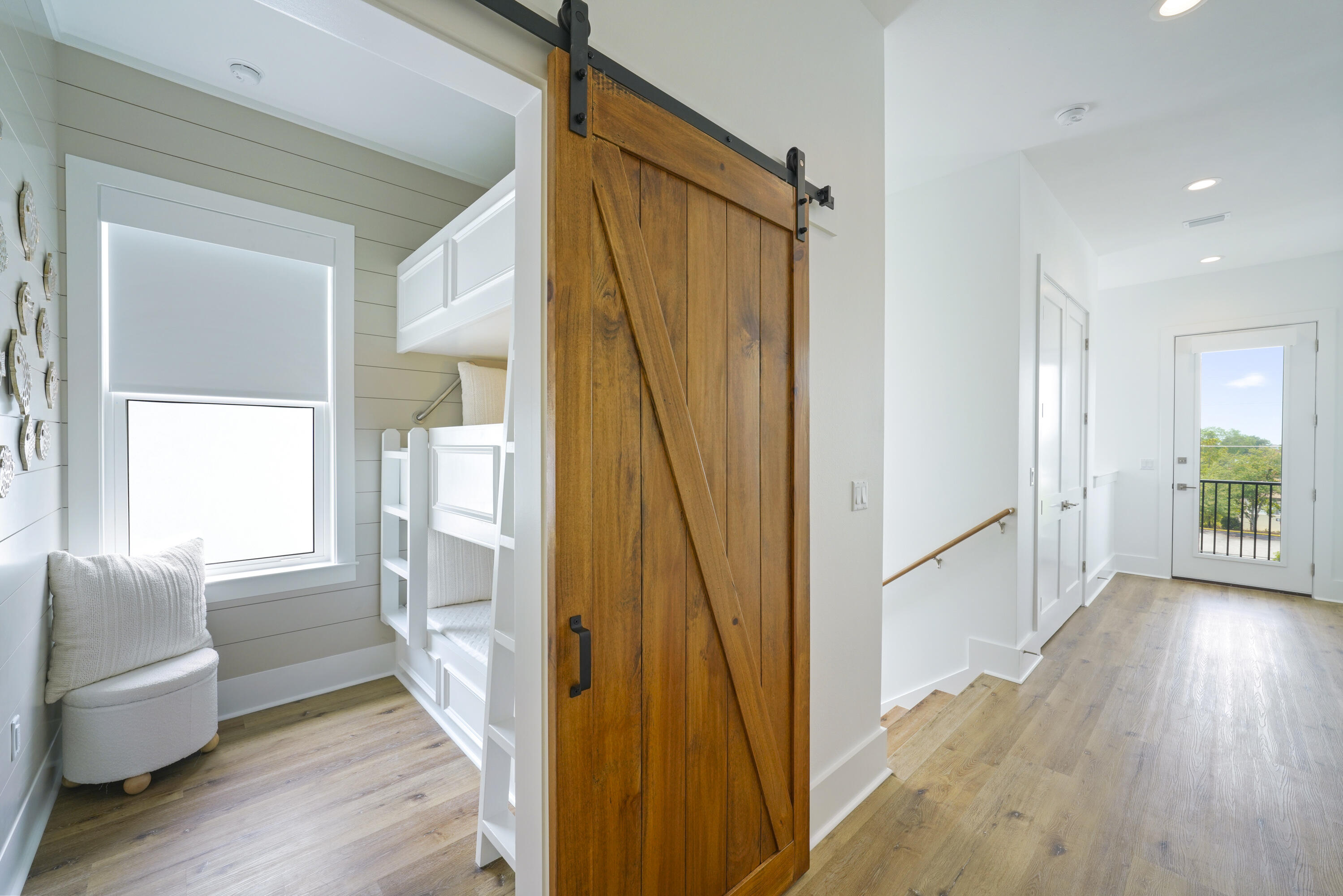 393 County hwy - Residential