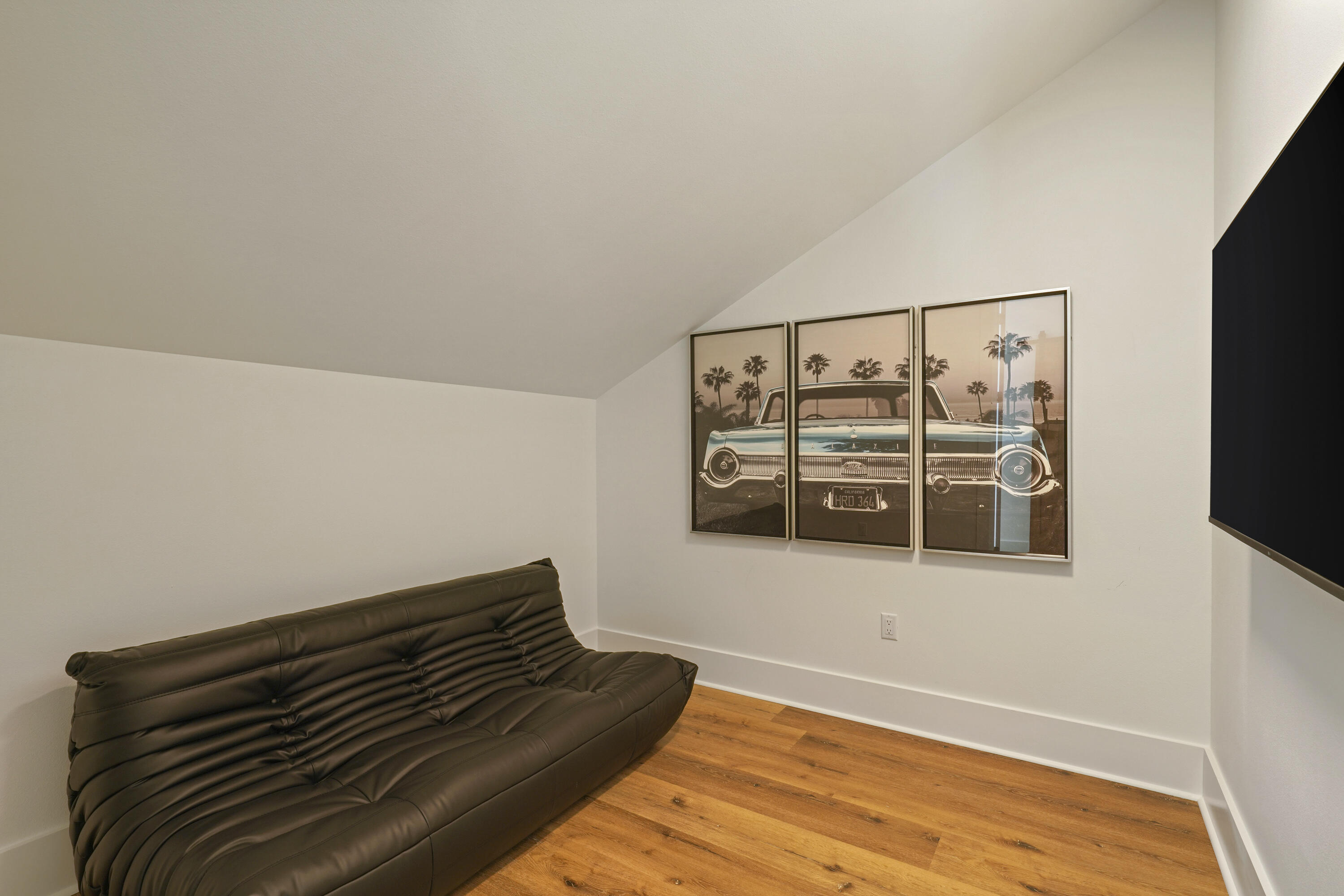 393 County hwy - Residential