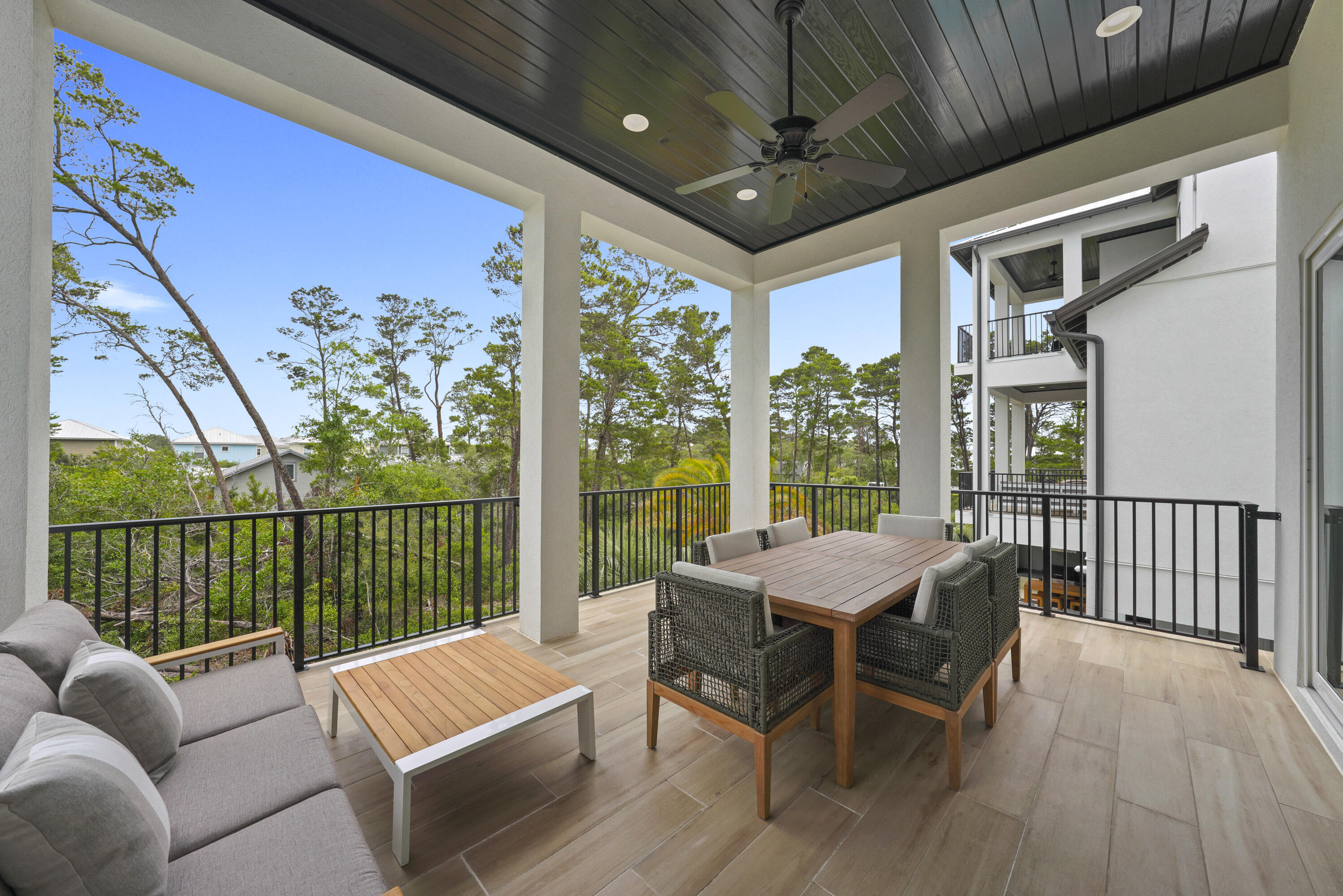 393 County hwy - Residential