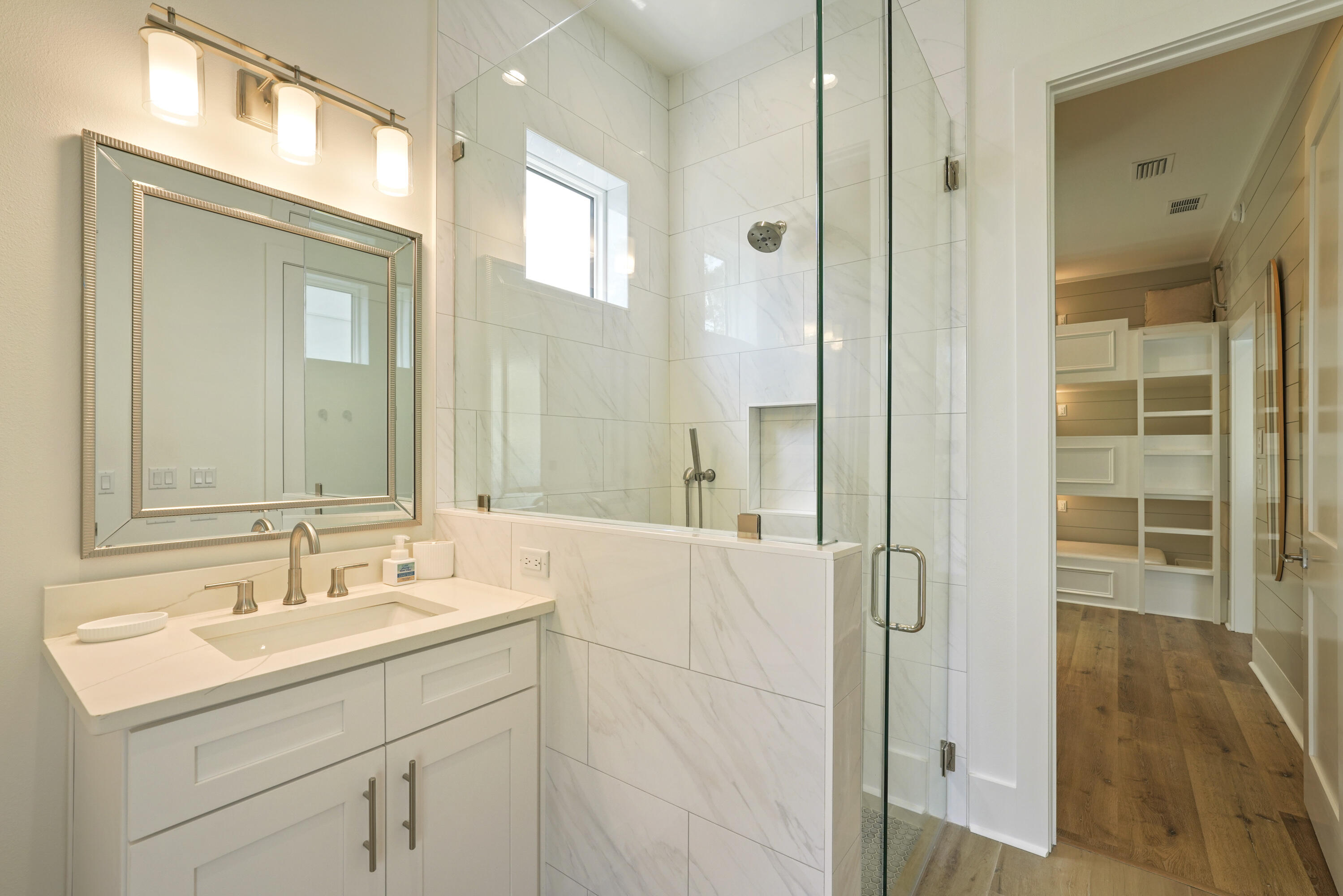 393 County hwy - Residential
