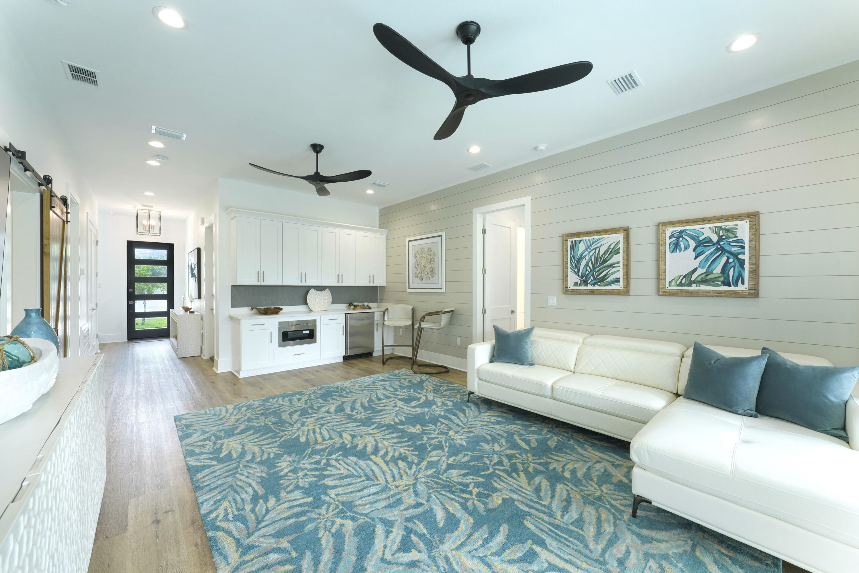 393 County hwy - Residential
