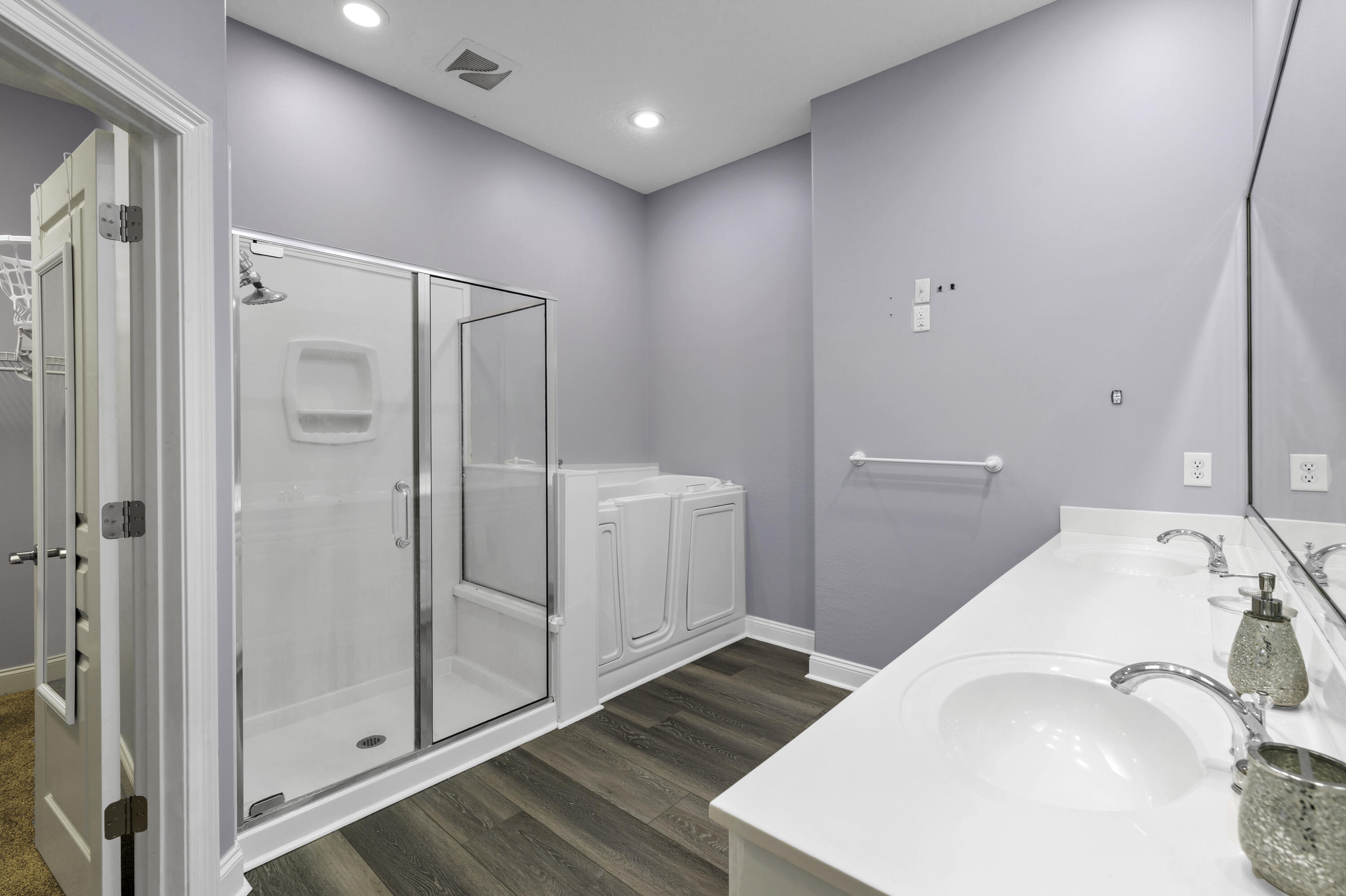 EMERALD LAKES PH 1 - Residential