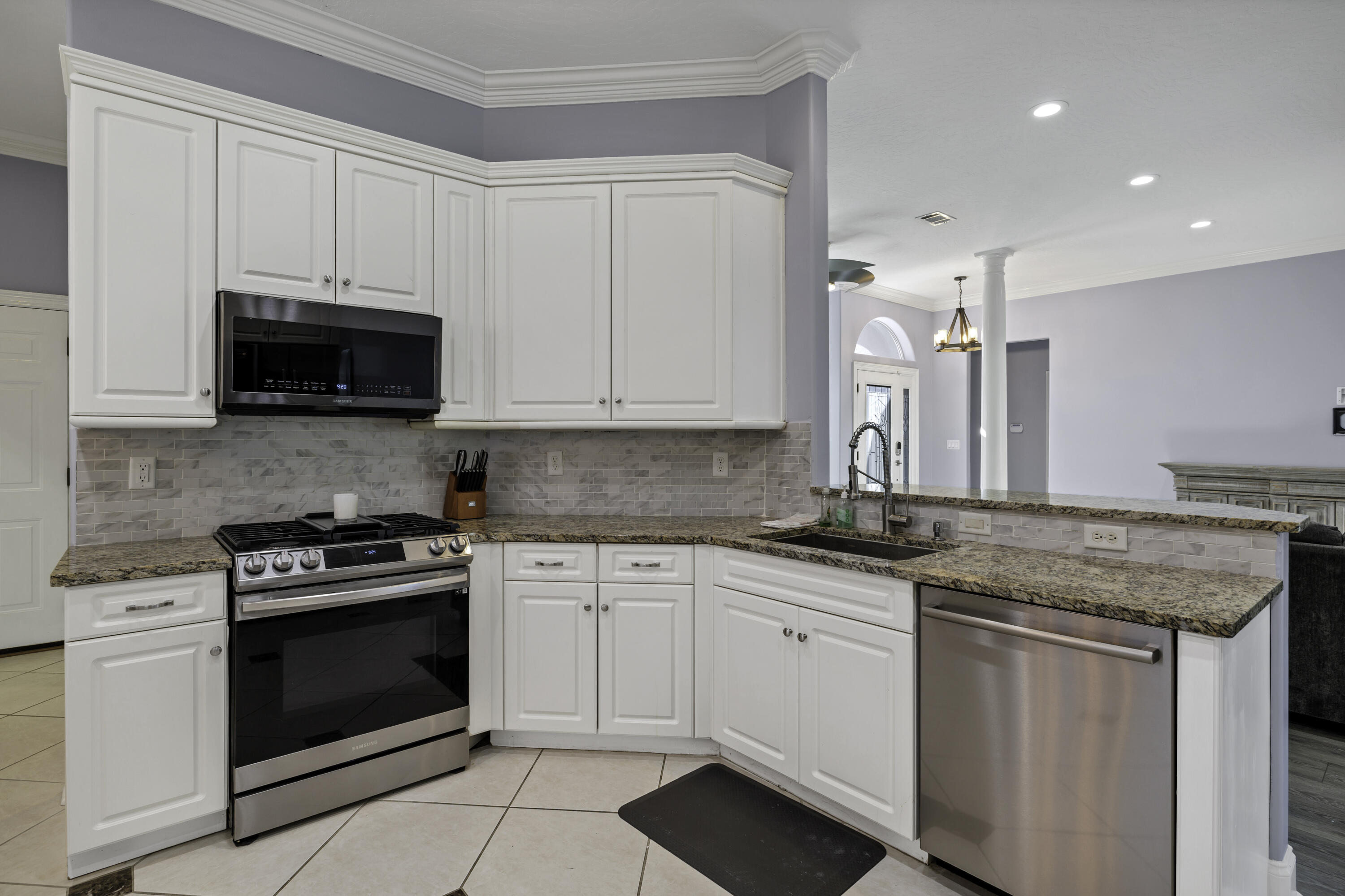 EMERALD LAKES PH 1 - Residential