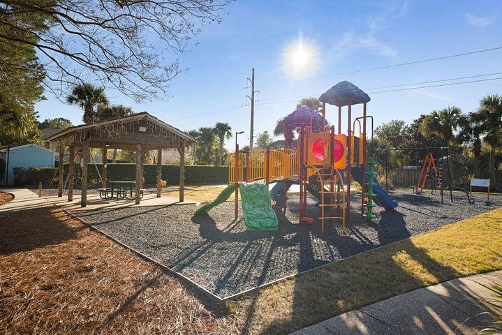 EMERALD LAKES PH 1 - Residential