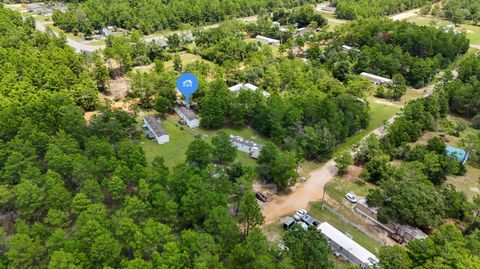 A home in DeFuniak Springs