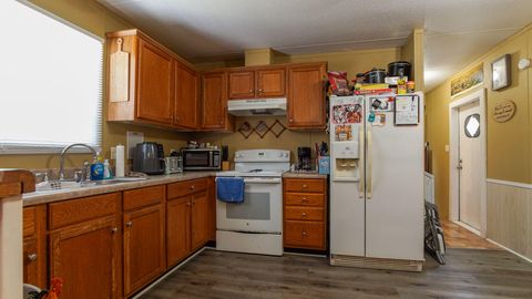 A home in DeFuniak Springs