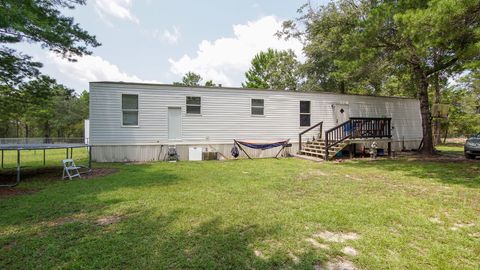 A home in DeFuniak Springs