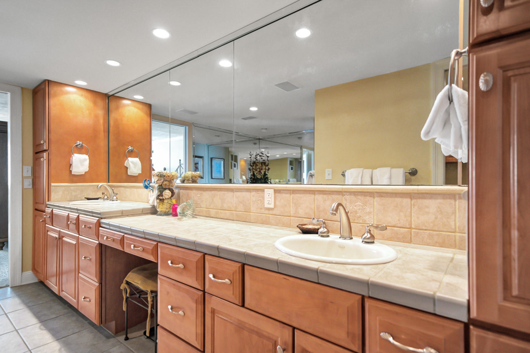 JETTY EAST CONDO - Residential