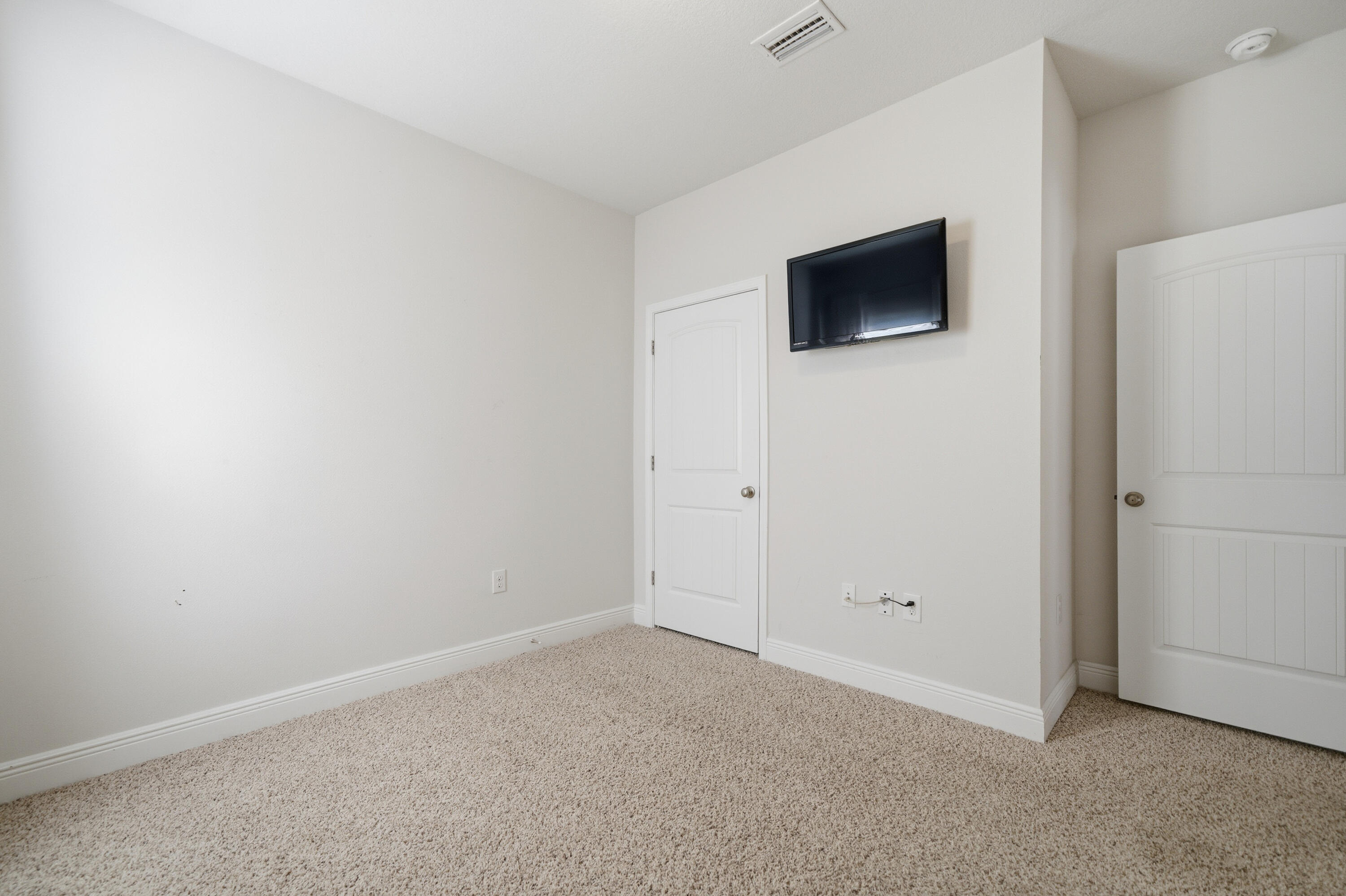 SOUTHERN PINES - Residential Lease