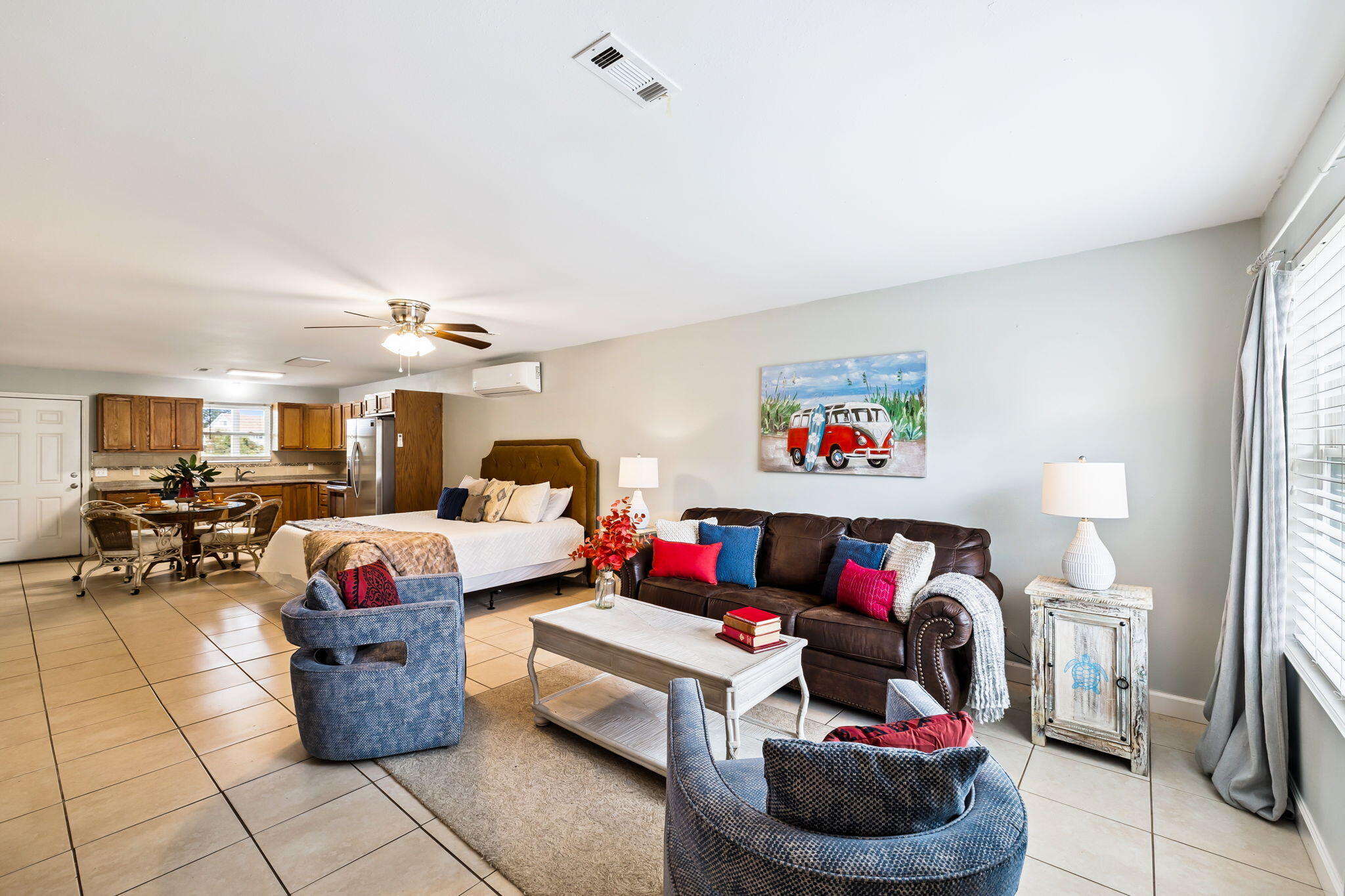 LAGUNA BEACH - Residential