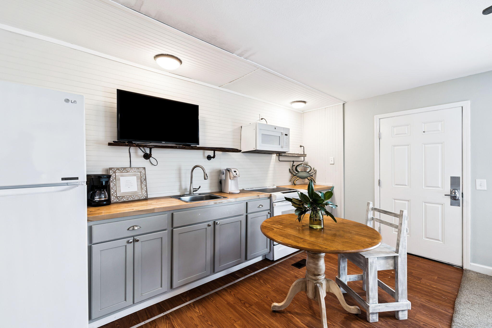 LAGUNA BEACH - Residential