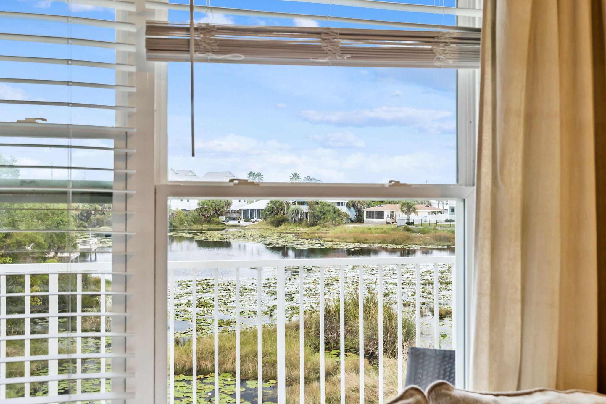 LAGUNA BEACH - Residential