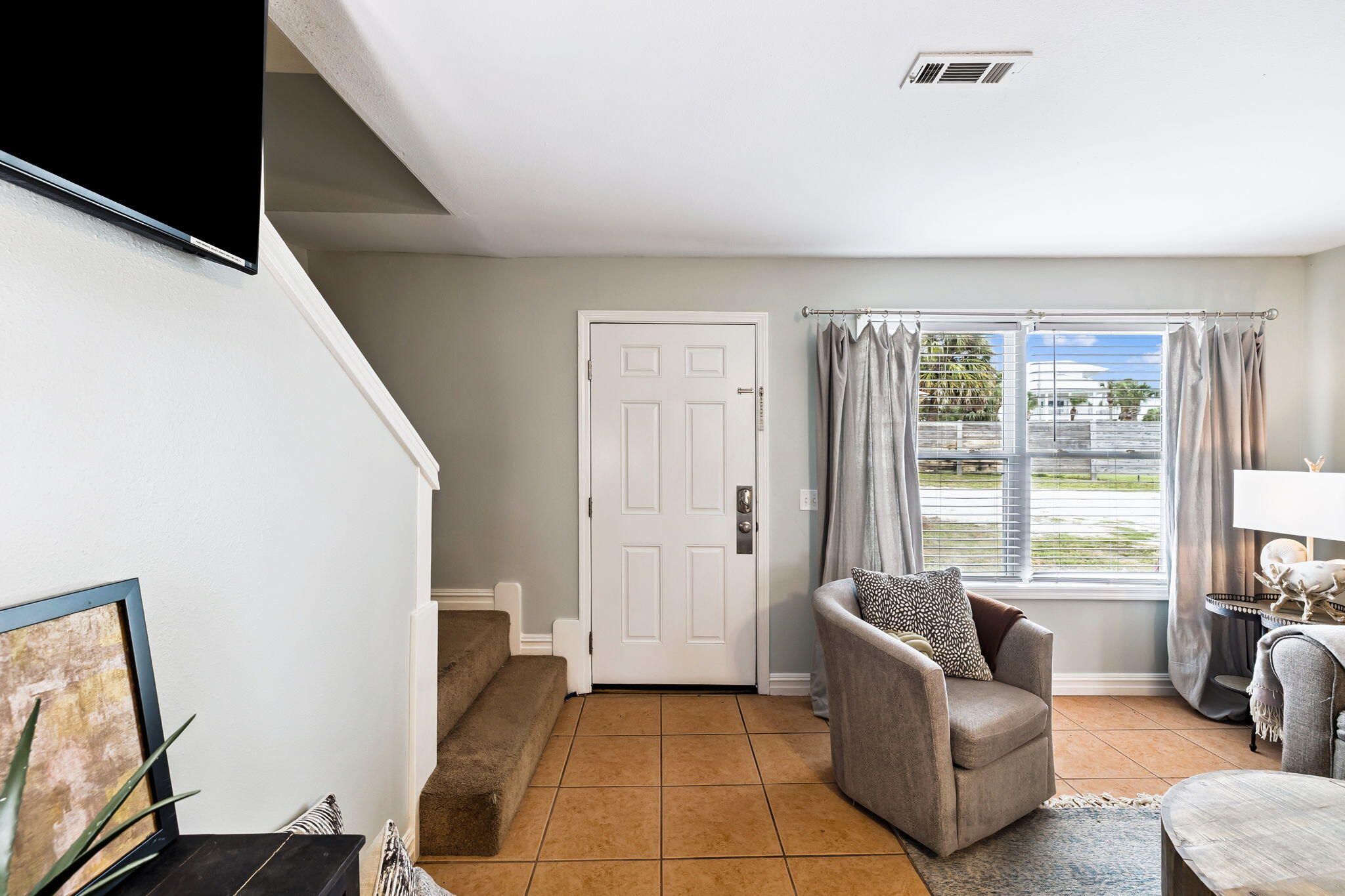 LAGUNA BEACH - Residential