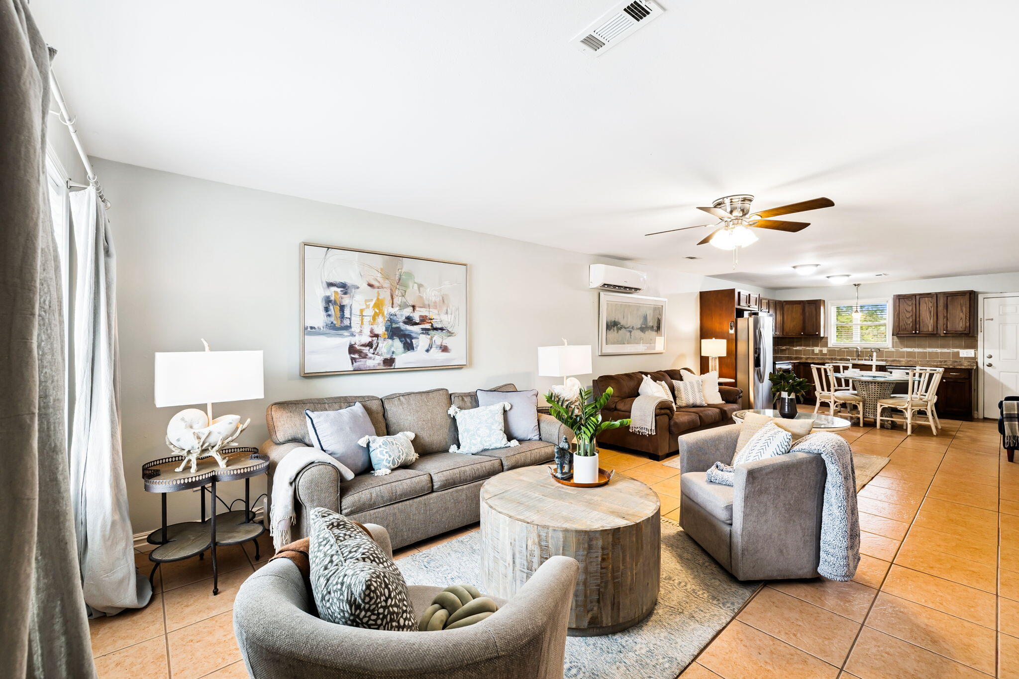 LAGUNA BEACH - Residential