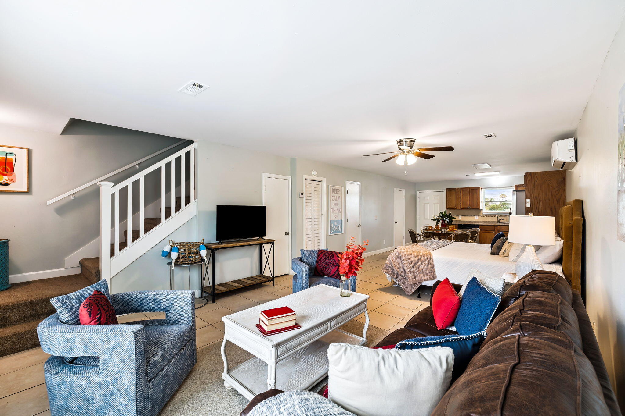 LAGUNA BEACH - Residential