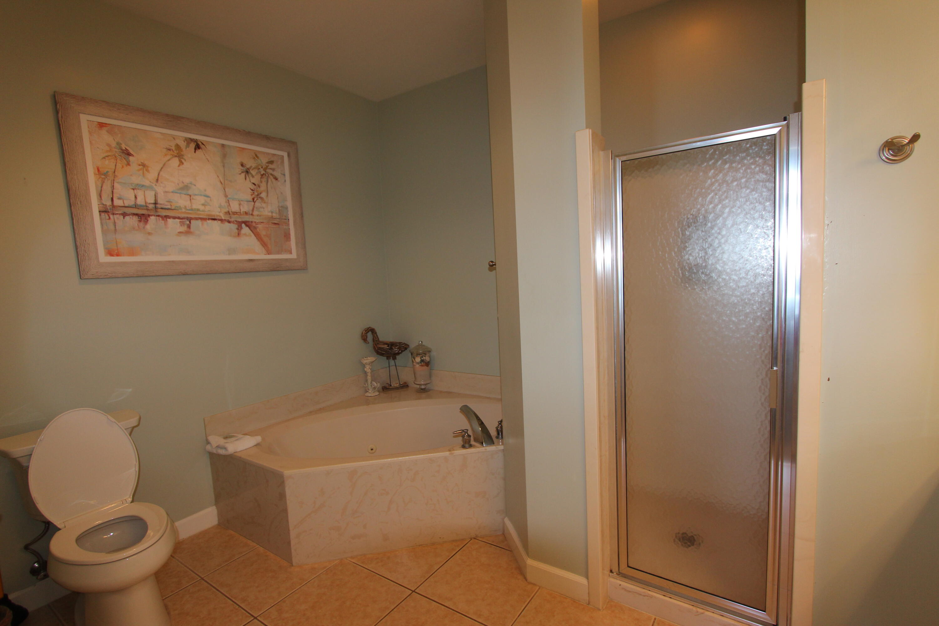 STERLING SHORES CONDOMINIUM - Residential