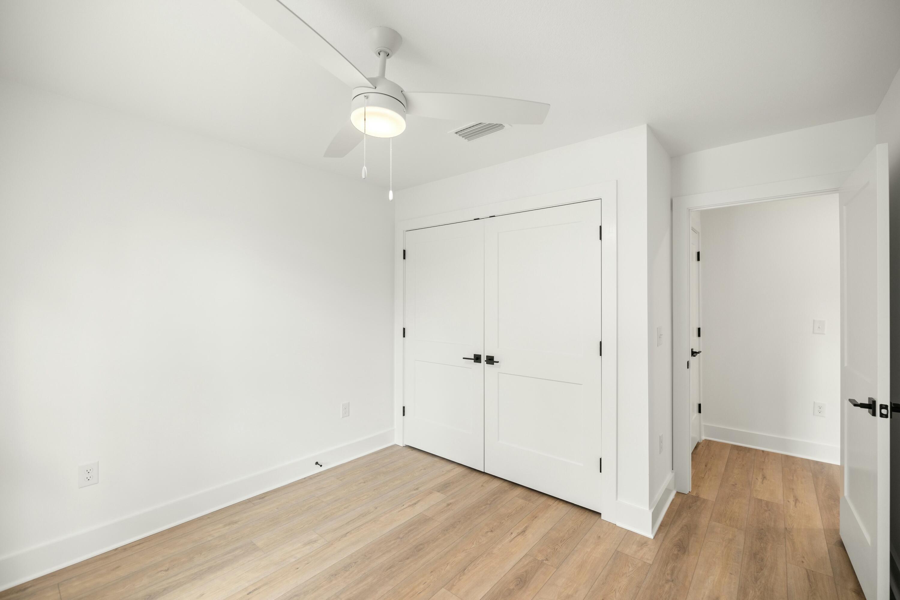 BAY BREEZE T/H - Residential