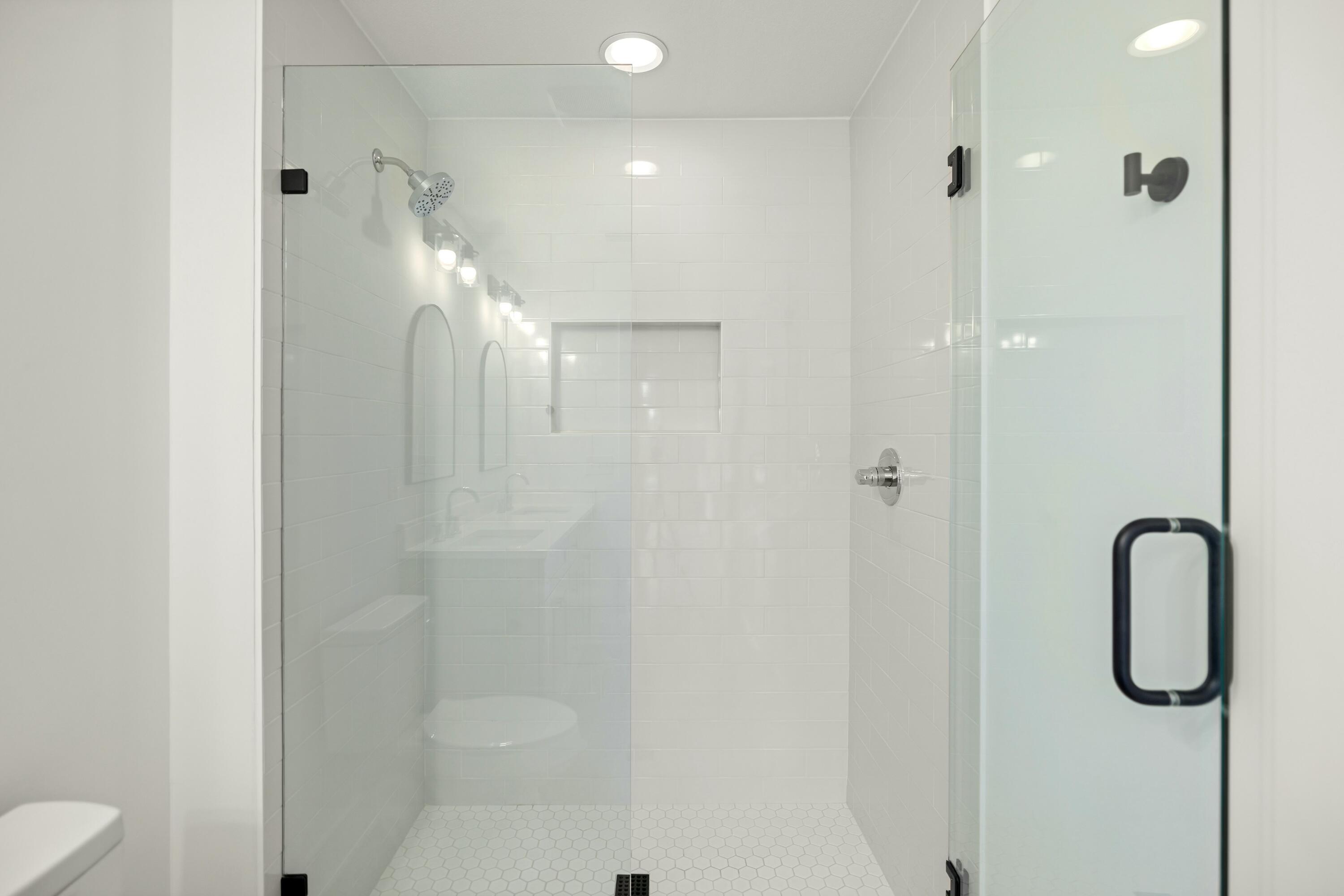 BAY BREEZE T/H - Residential