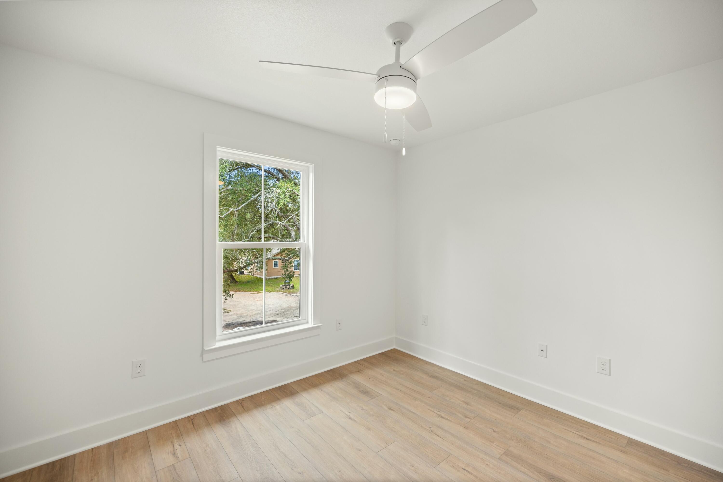 BAY BREEZE T/H - Residential