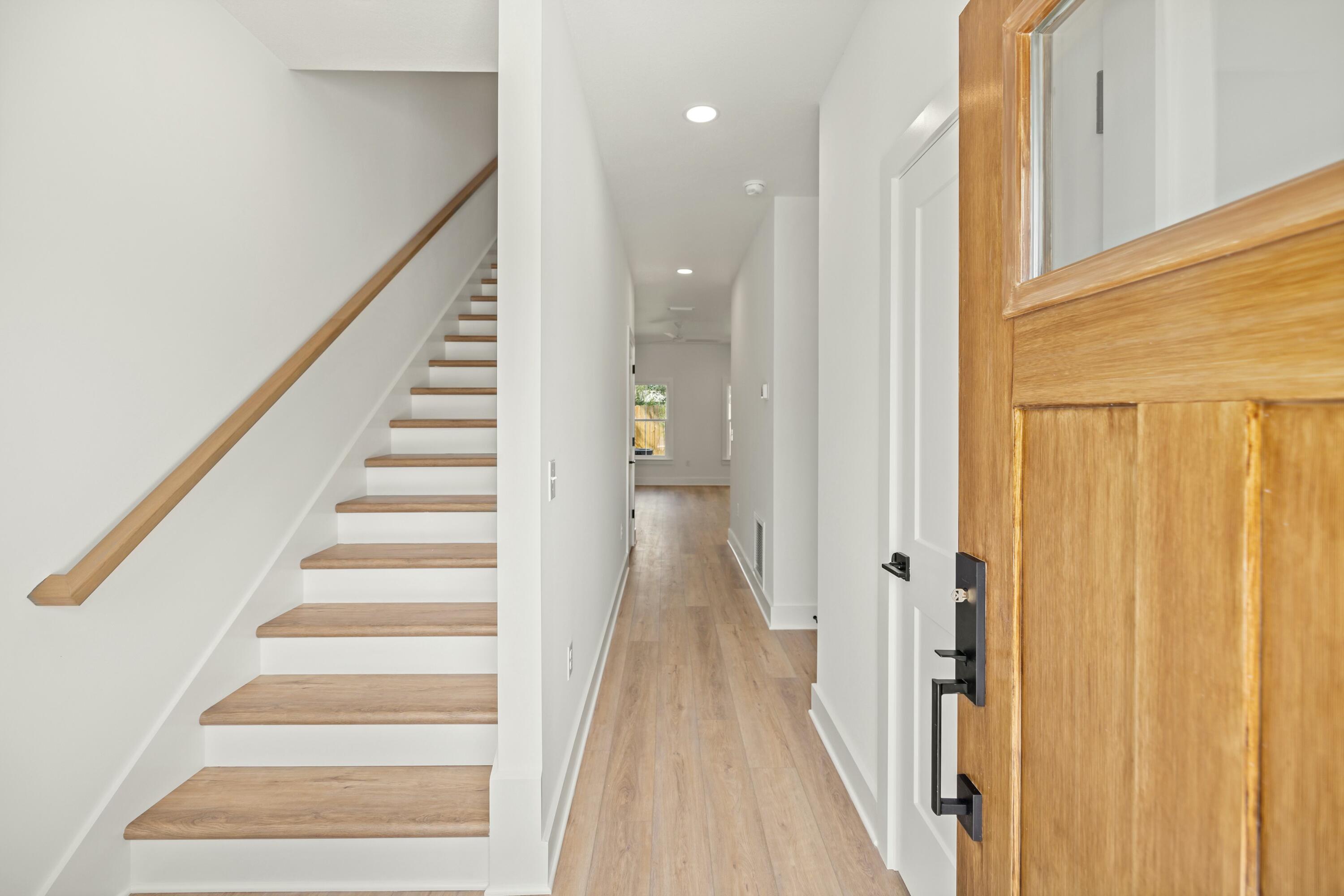 BAY BREEZE T/H - Residential