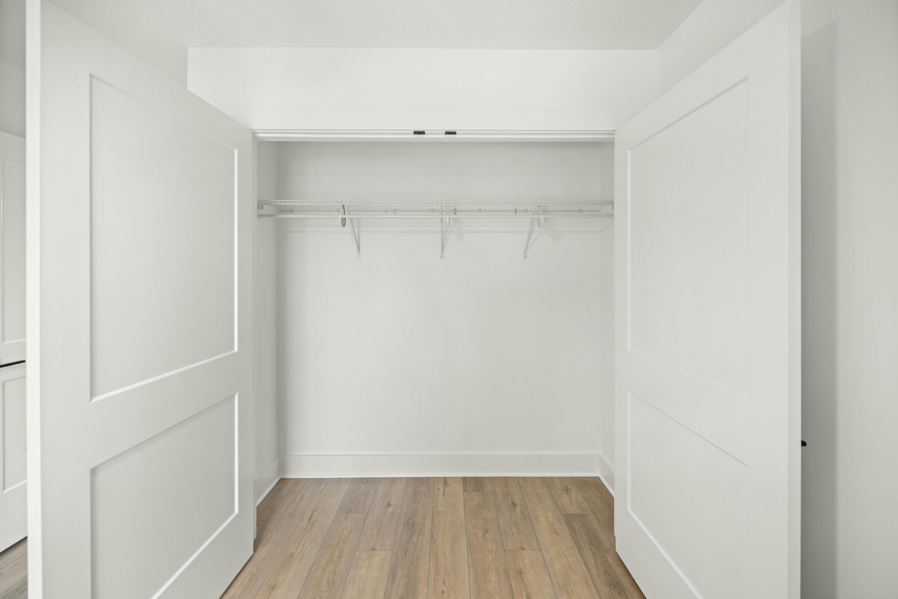 BAY BREEZE T/H - Residential