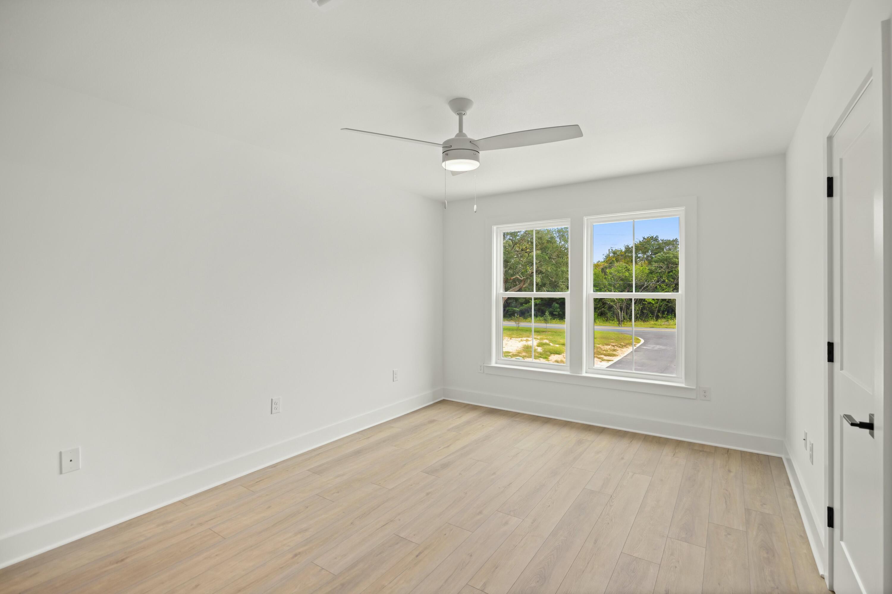 BAY BREEZE T/H - Residential