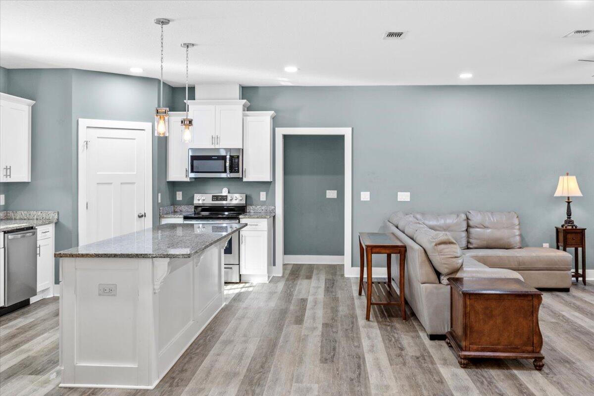 HOLLEY BY THE SEA - Residential