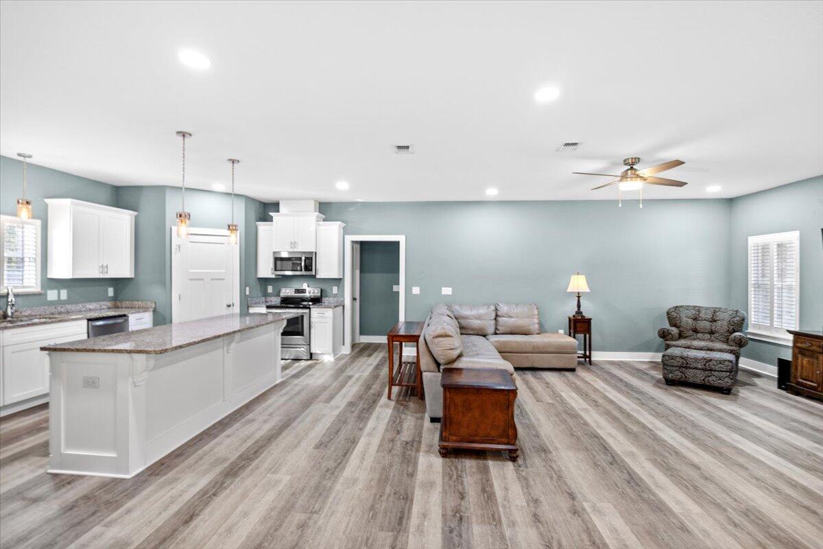 HOLLEY BY THE SEA - Residential