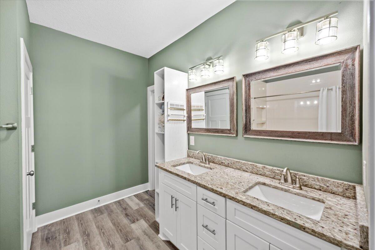 HOLLEY BY THE SEA - Residential