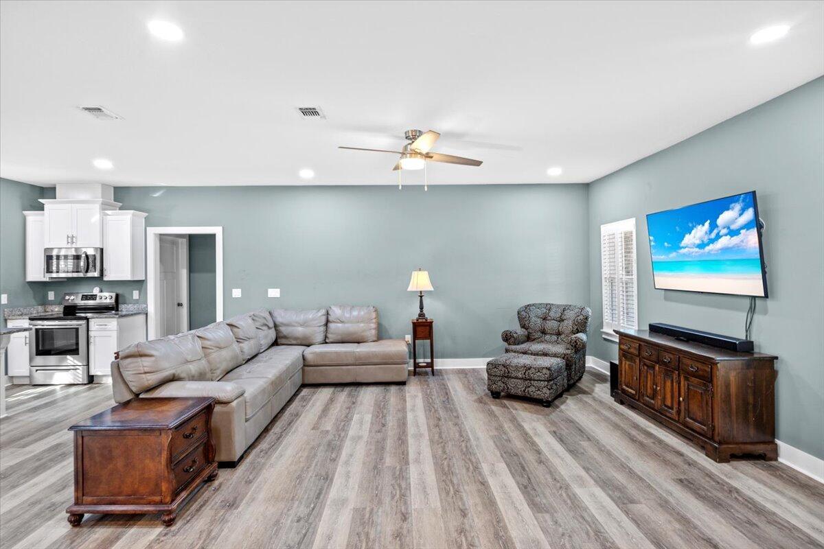 HOLLEY BY THE SEA - Residential