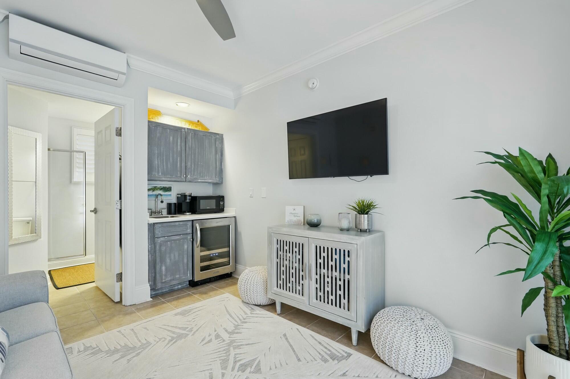 ONE BEACH CLUB DRIVE - Residential