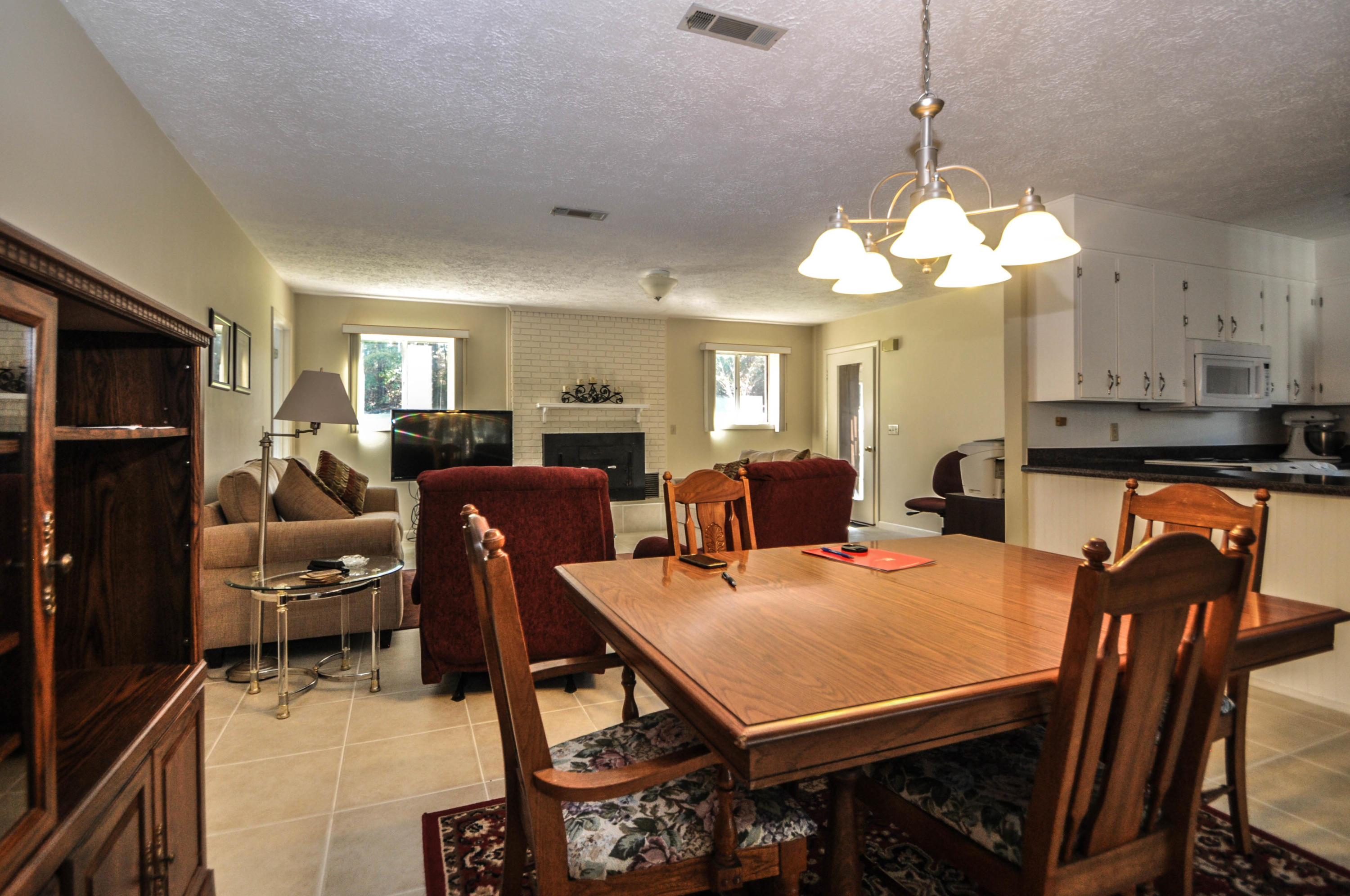 0802 - Holmes East - Residential