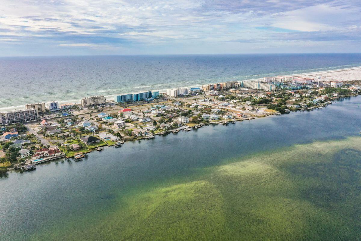 OKALOOSA ISLAND RESD - Land