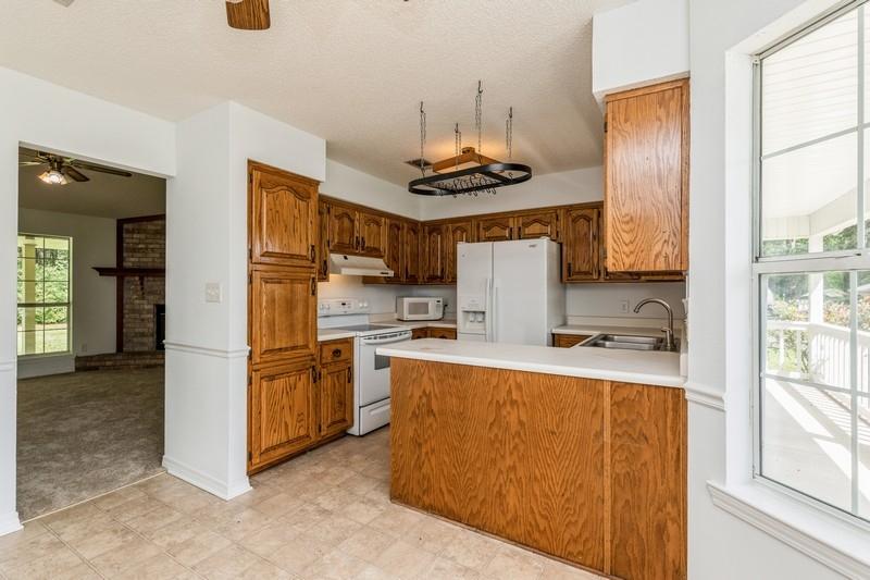 CARISTEN OAKS - Residential