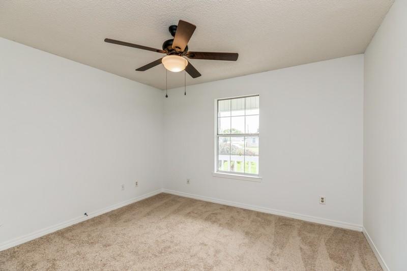 CARISTEN OAKS - Residential