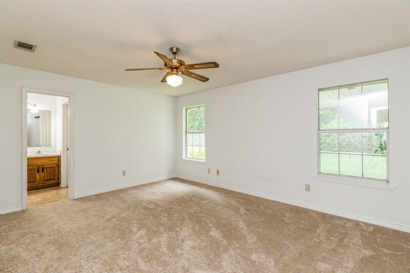 CARISTEN OAKS - Residential