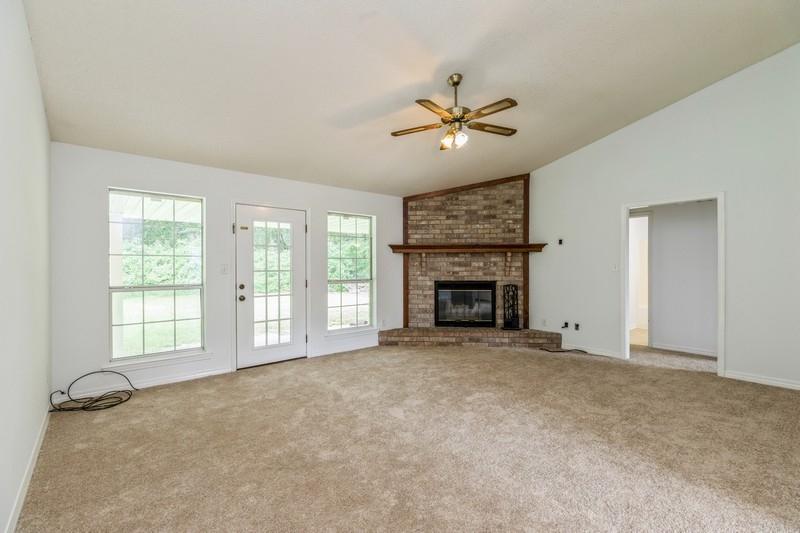 CARISTEN OAKS - Residential