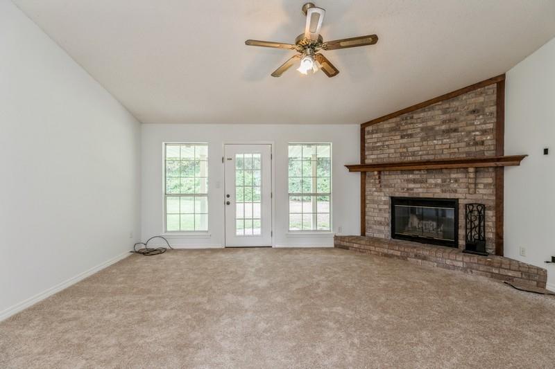 CARISTEN OAKS - Residential