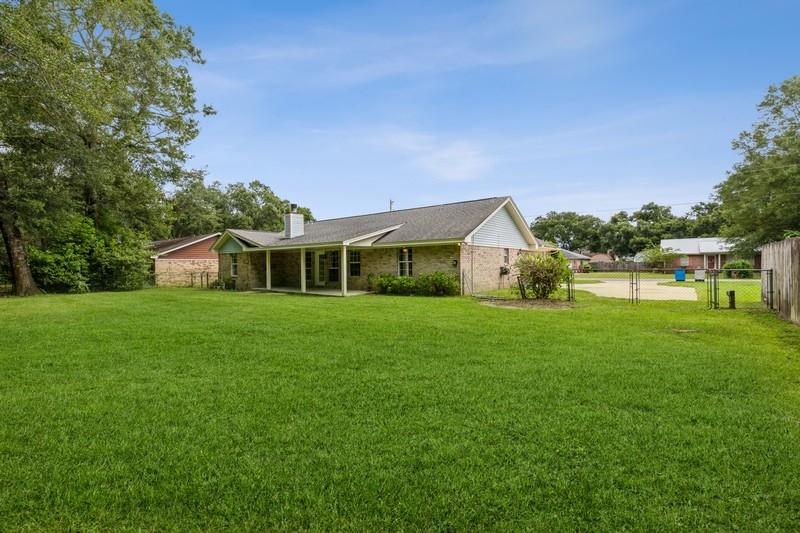 CARISTEN OAKS - Residential