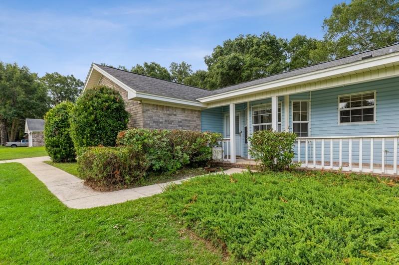 CARISTEN OAKS - Residential