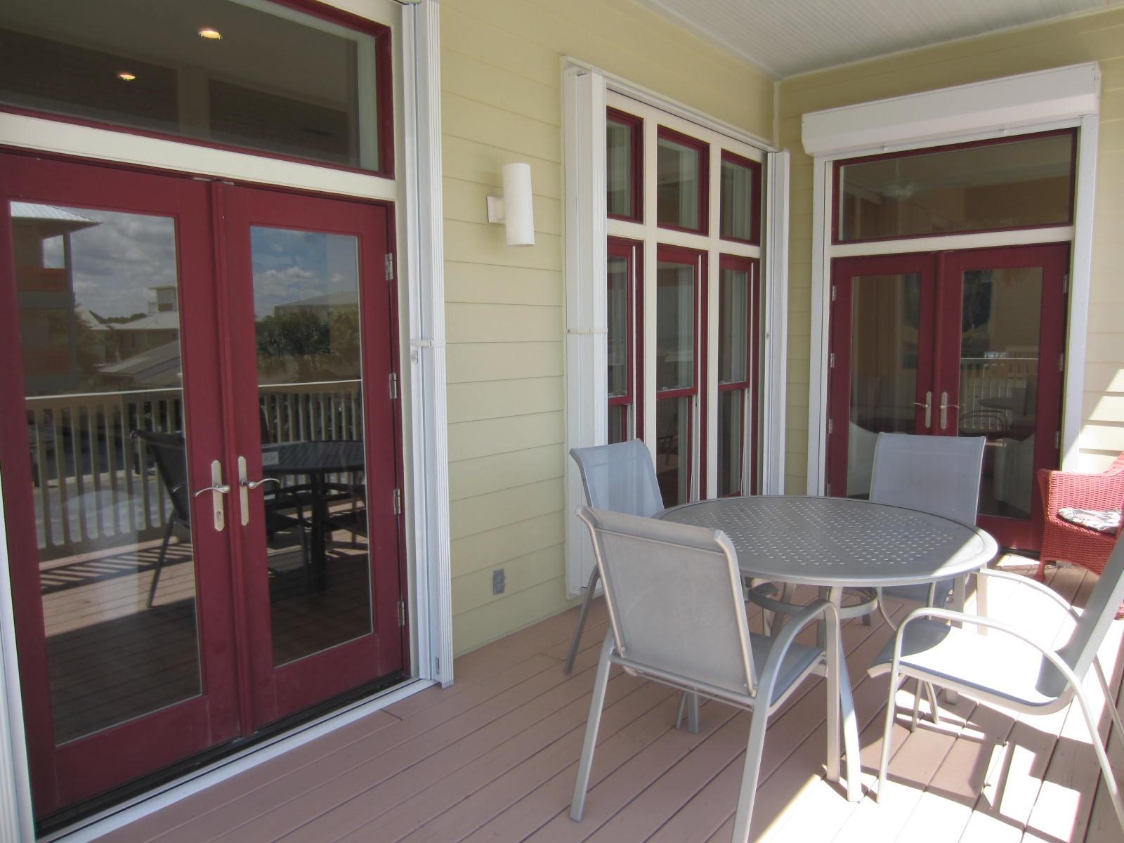 GRAYTON BEACH FRONT - Residential