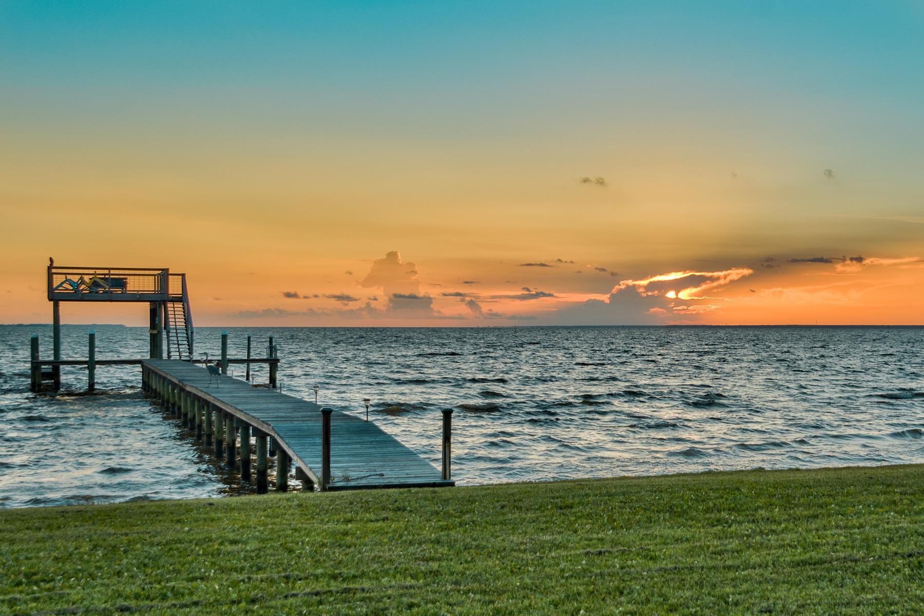 BAY GROVE - Residential