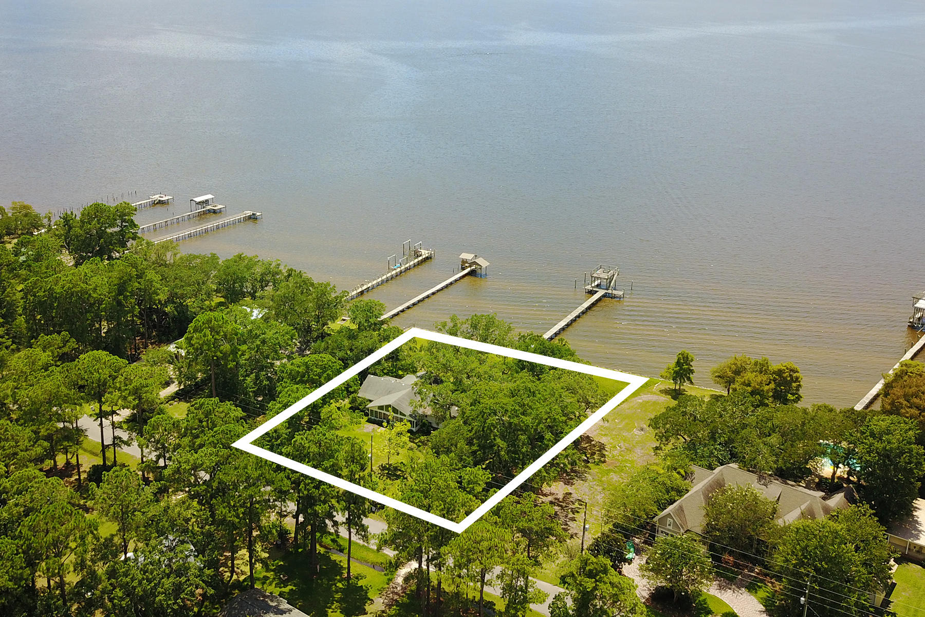 BAY GROVE - Residential