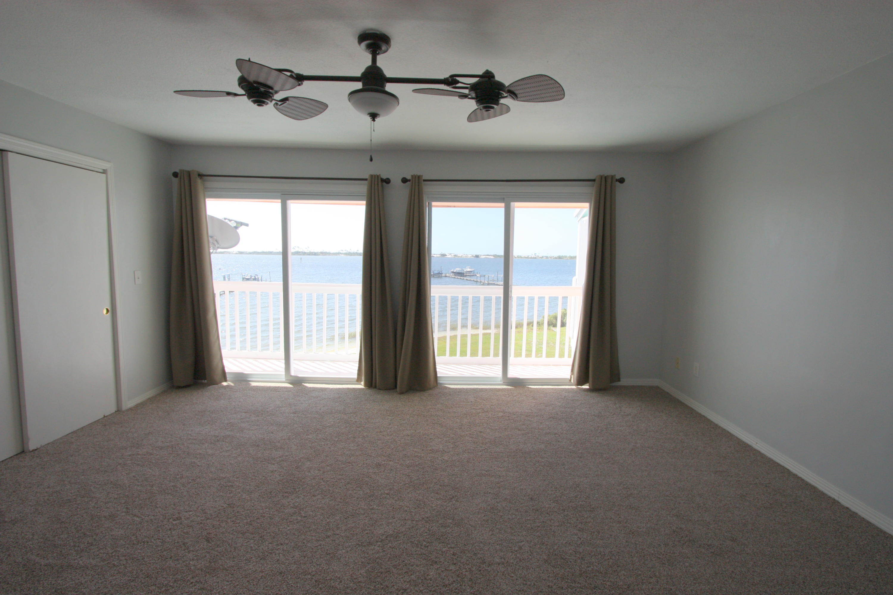 SEAVIEW WEST T/H - Residential