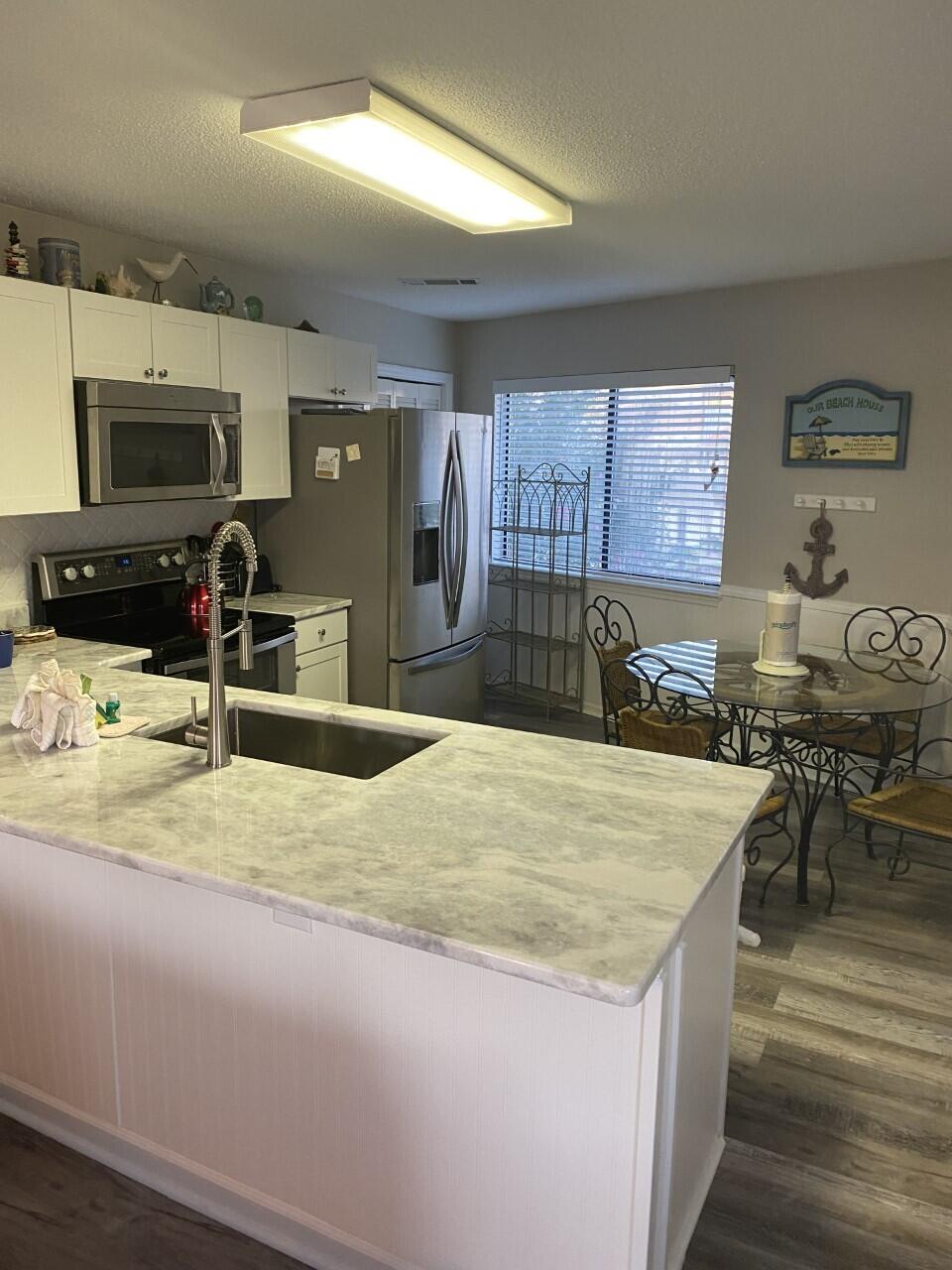 CRYSTAL VILLAGE CONDO PH 1 - Residential