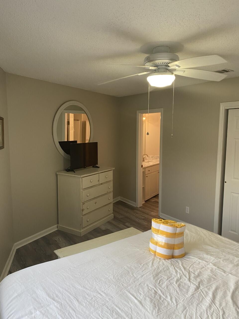 CRYSTAL VILLAGE CONDO PH 1 - Residential