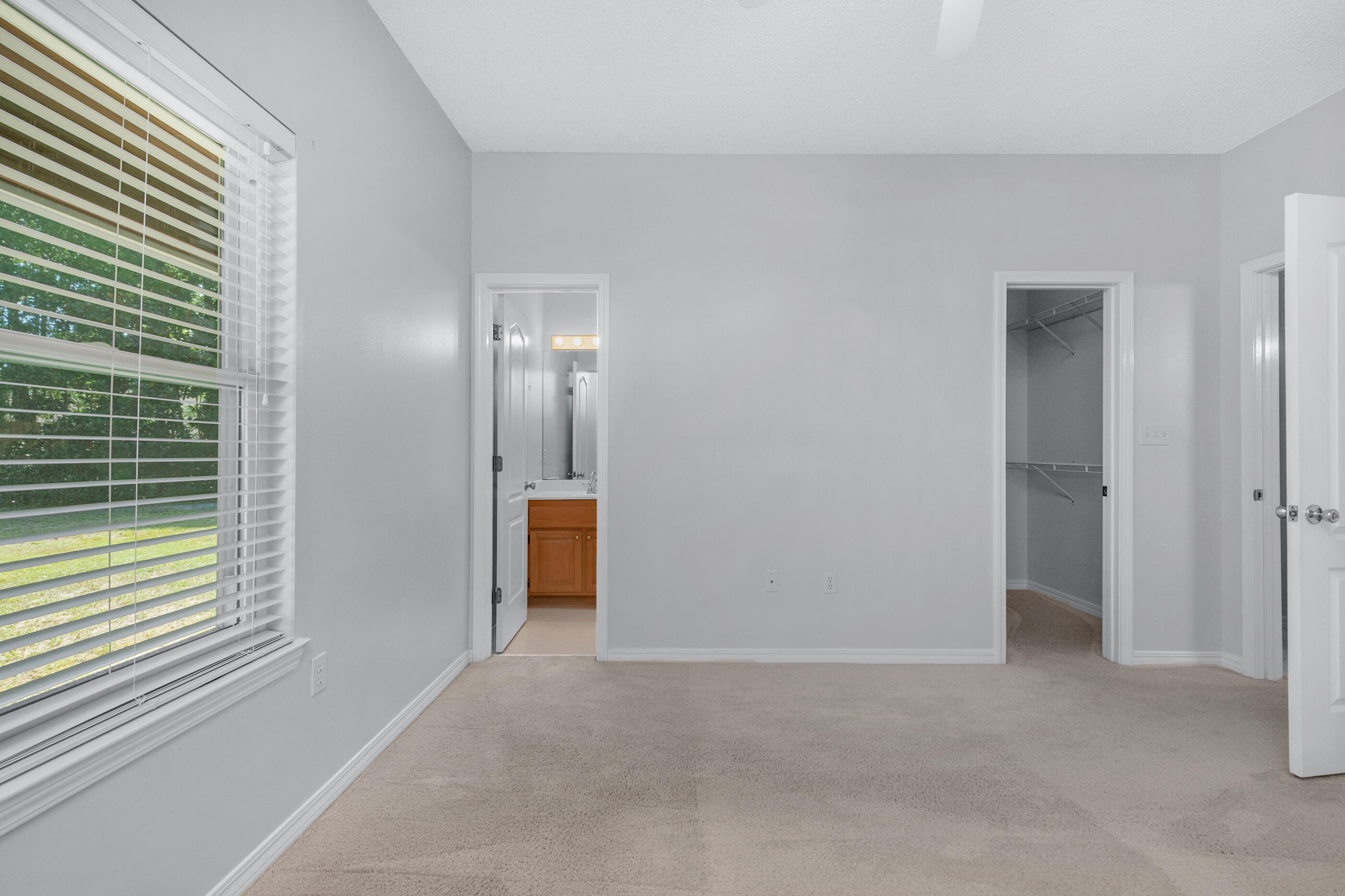 ROBLEDAL ESTATES - Residential