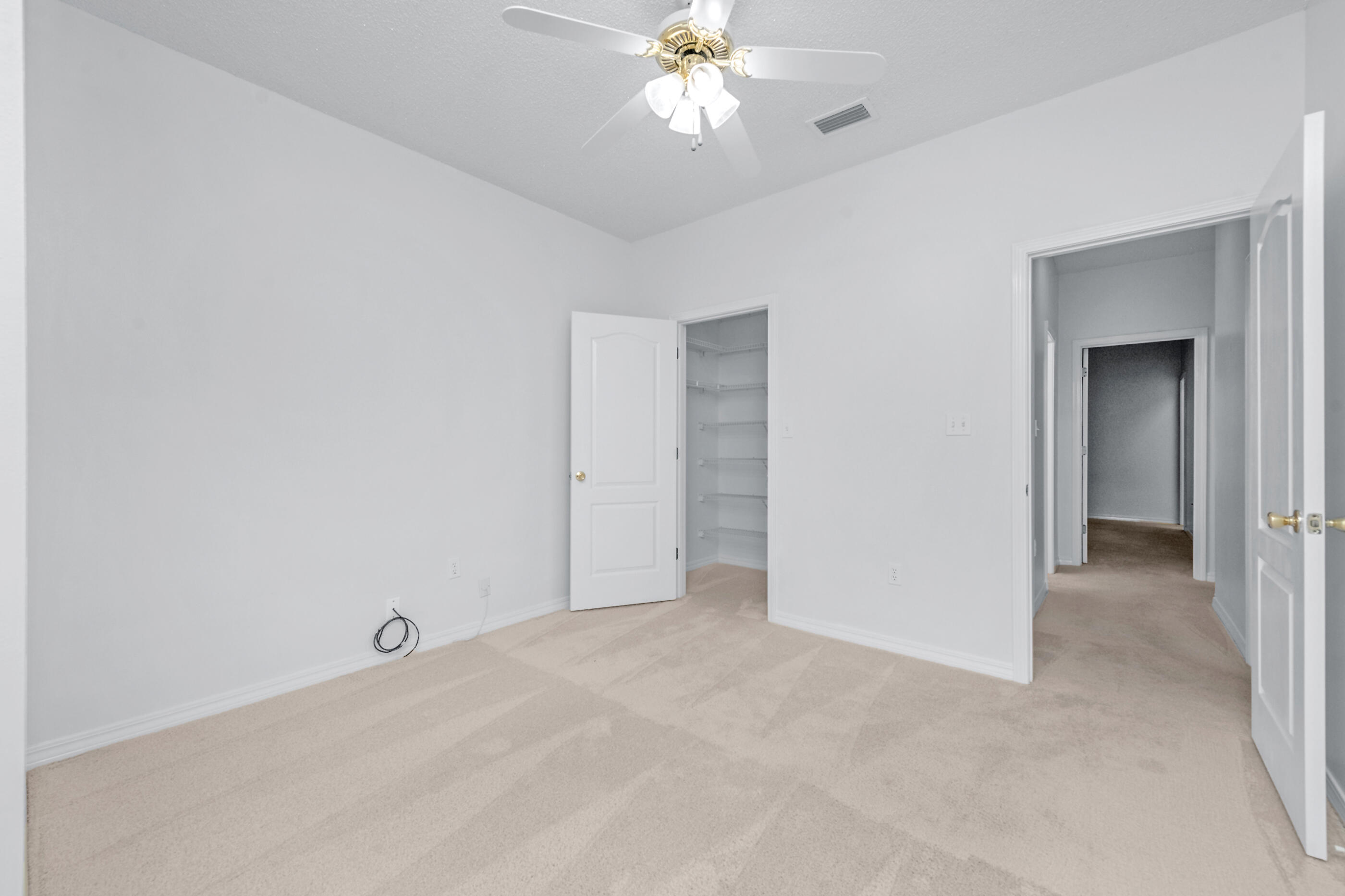 ROBLEDAL ESTATES - Residential